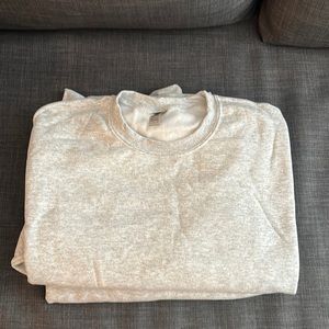 Brand New Gildan Heavy Duty Gray Crew Neck. Selling all 4